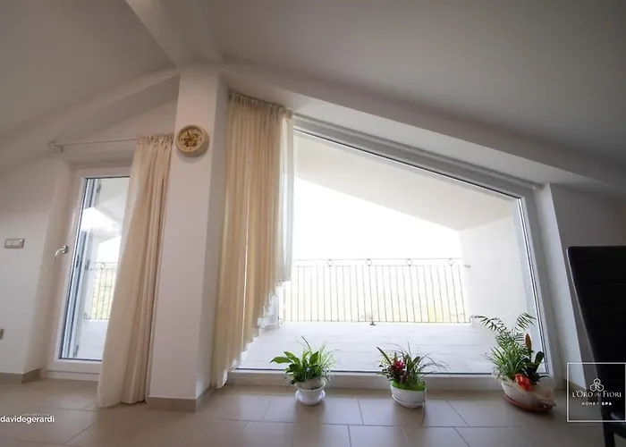 Honey Hotel Ripacandida